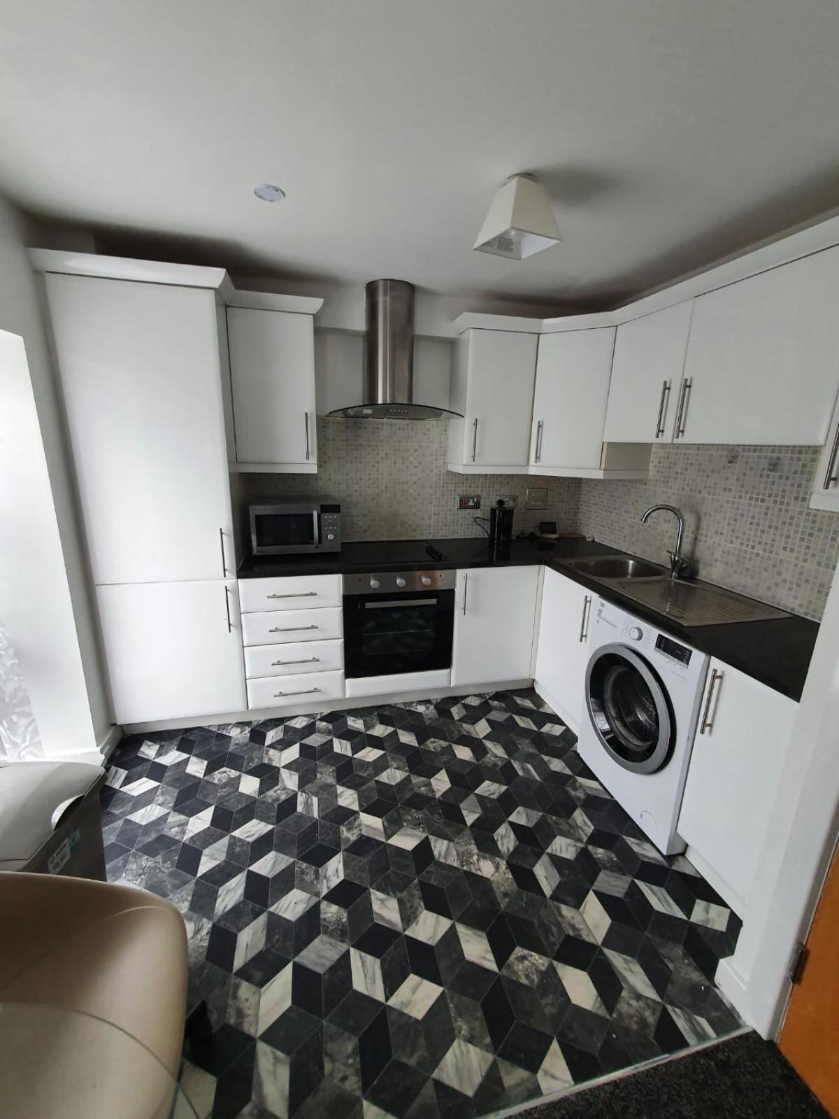 Quiet 2 Bedroom Flat In Darlington With Free Parking, Wi-Fi And More Exterior foto